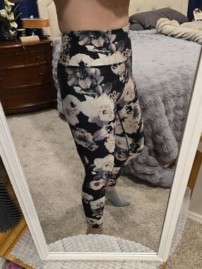 Floral High-Waist Active Leggings - Black & Blush
